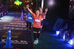 BIB: 3539, 3463
                            <button type="button" onclick="openModal(26275038)" class="btn btn-primary btn-sm float-right btn-popup" data-toggle="modal" data-target=".modal-high-quality">
                        <i class="fas fa-shopping-cart"></i> Add to Cart
                    </button>
                                            <button type="button" onclick="isThisMe(26275038, true)" class="btn btn-success btn-sm float-right btn-popup btn-isme hidden" data-toggle="tooltip" data-placement="bottom" title="นี่คือรูปของคุณใช่ไหม คลิกที่นี่เพื่อเอาเข้าอัลบั้ม">
                        <i class="fas fa-plus"></i> Add to album
                    </button>
                    <button type="button" onclick="isThisMe(26275038, false)" class="btn btn-warning btn-sm float-right btn-popup btn-isnotme hidden">
                        <i class="fas fa-ban"></i> Remove from album
                    </button>